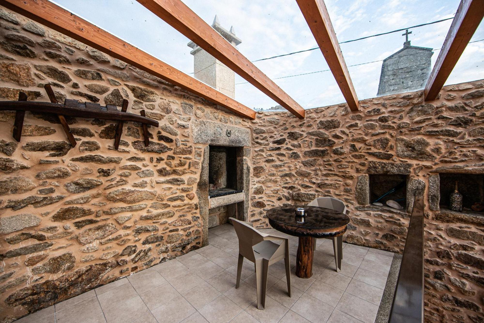 Apartamentos Curras En Тоуриньян Экстерьер фото