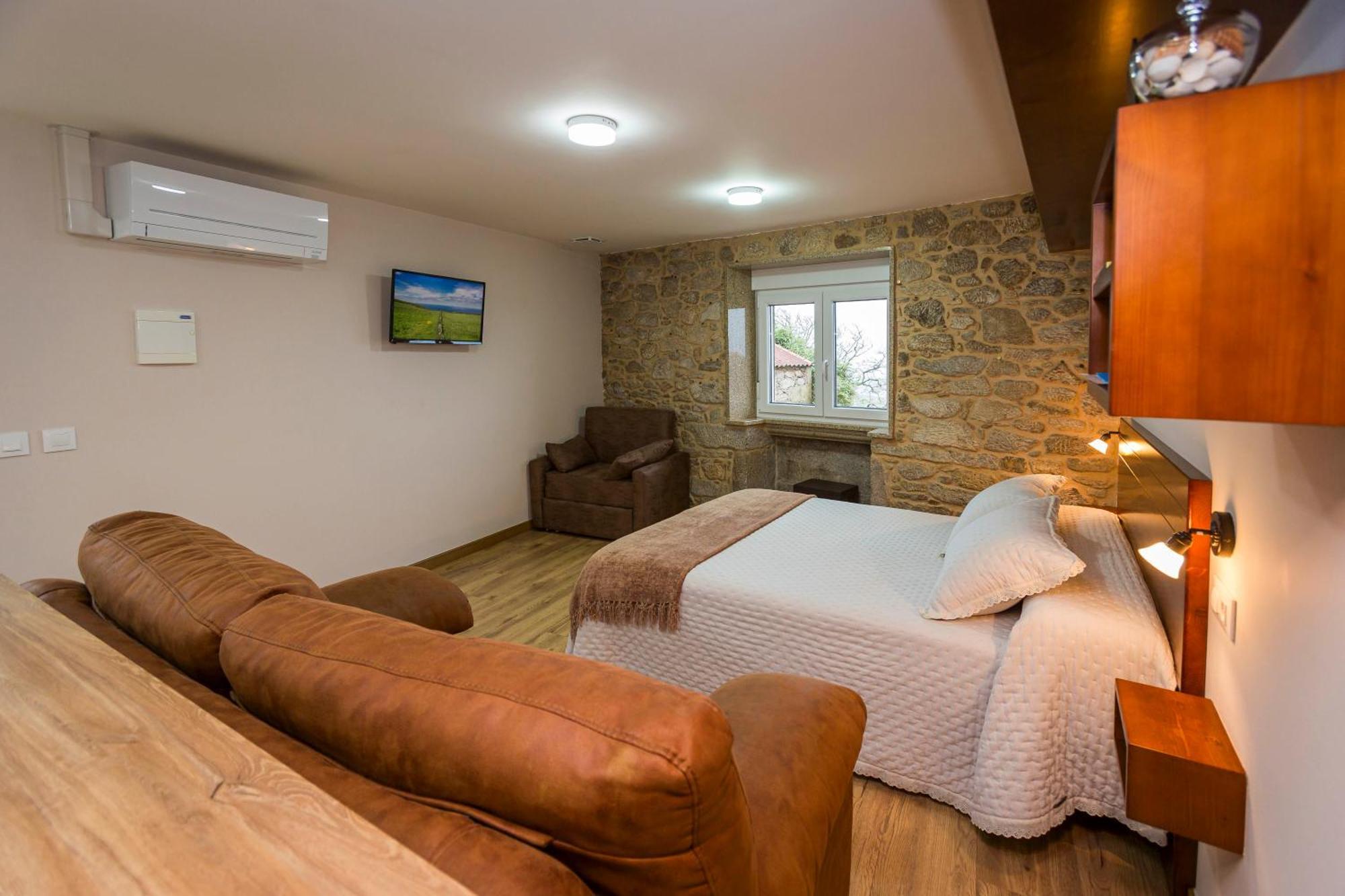 Apartamentos Curras En Тоуриньян Экстерьер фото
