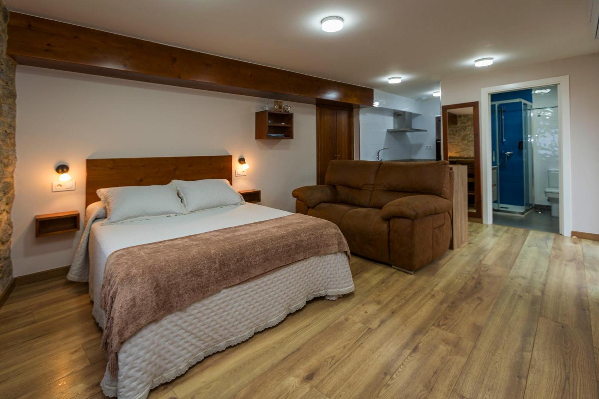 Apartamentos Curras En Тоуриньян Экстерьер фото