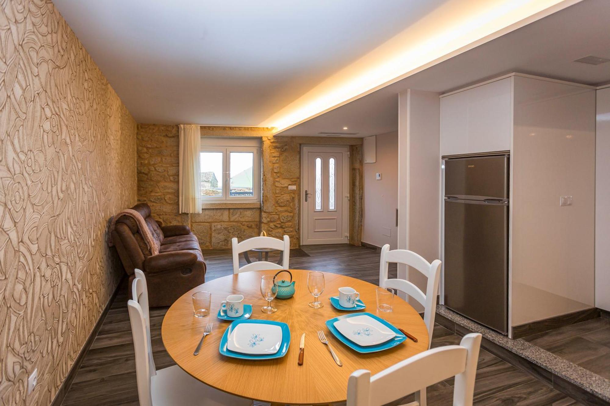 Apartamentos Curras En Тоуриньян Экстерьер фото